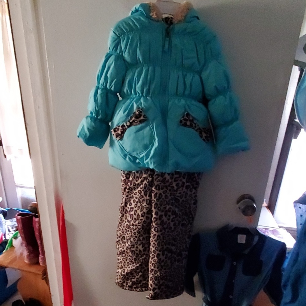 Winter jacket and bibs